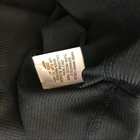 Isaac Mizrahi Black Shift Dress Beaded neckline EUC Medium Lined A-Line - Picture 9 of 10